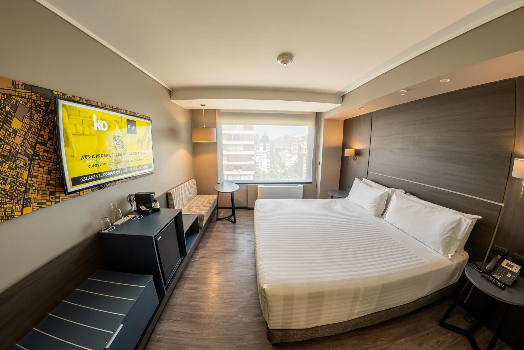 Ola Providencia, Tapestry Collection By Hilton Santiago de Chile